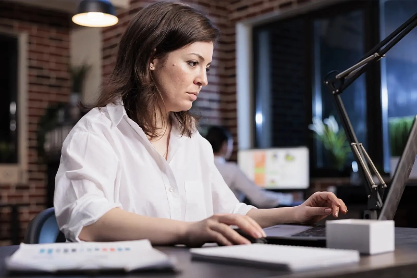 Back-office specialist auditing load documents